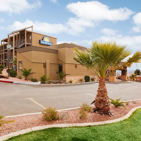 Days Inn By Wyndham St. George Bagian luar foto